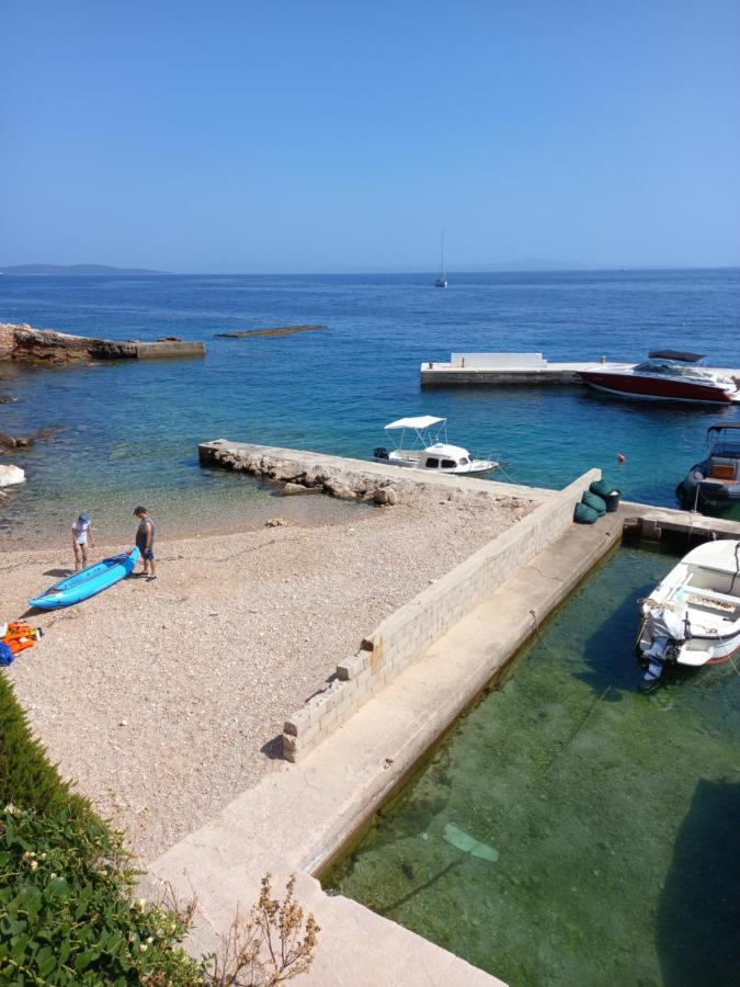 House Marina 30m From The Sea